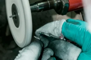 image showed how Polishing & Buffing​ working